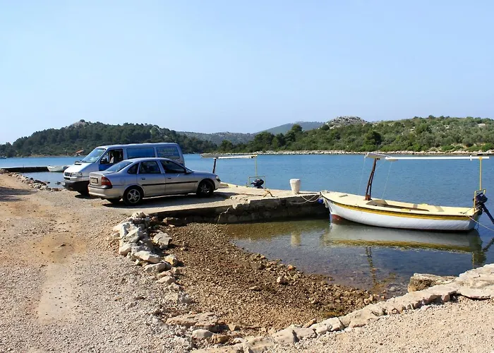 Seaside Secluded Cove Magrovica - Telascica, Dugi Otok - 8139 Appartement *