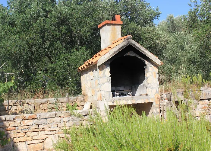 Seaside Secluded Cove Magrovica - Telascica, Dugi Otok - 8139 * Sali