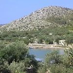 Seaside Secluded Cove Magrovica - Telascica, Dugi Otok - 8139 Apartamento
